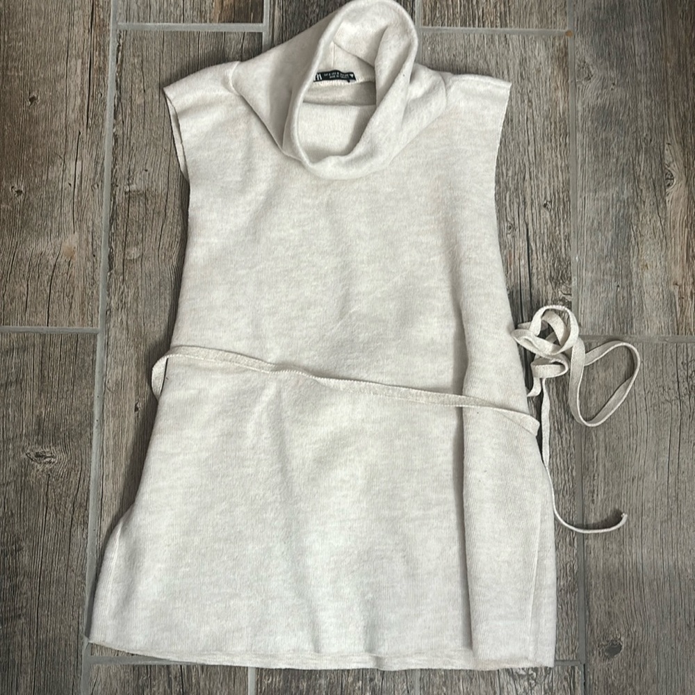 NWOT Zara sweater vest